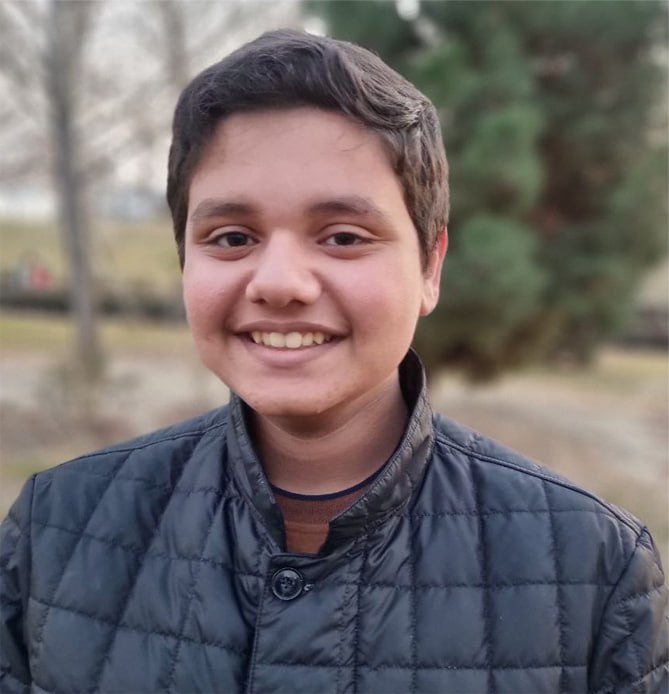 ایلیا احمدی حق 